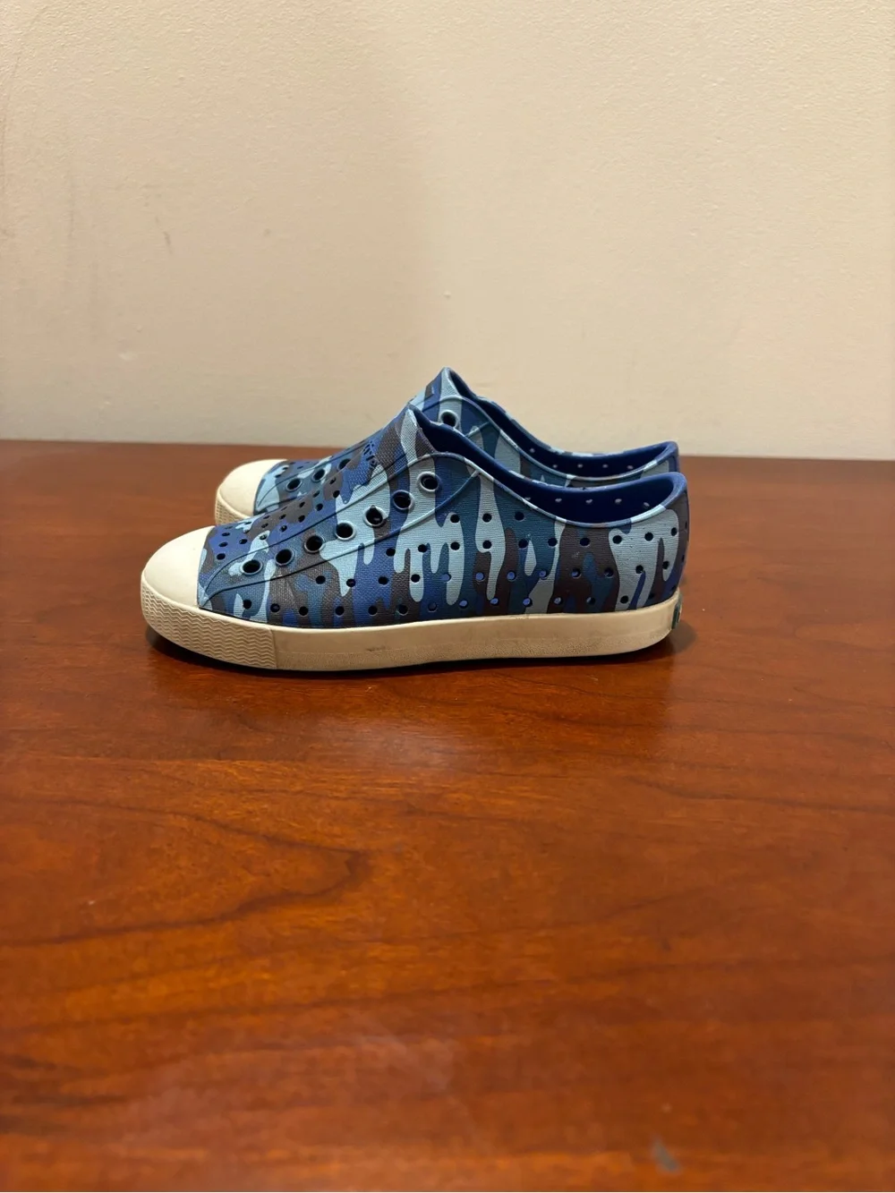 Native lightweight slip